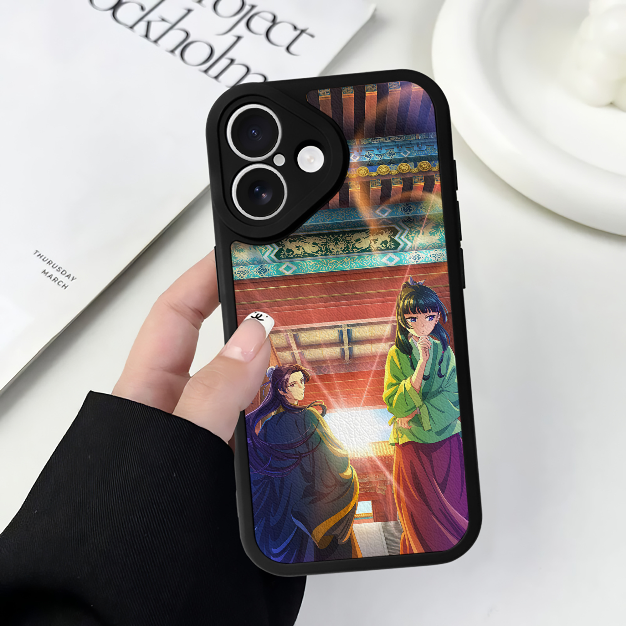 （画像用） 薬屋のひとりごと The Apothecary Diaries 【iPhone 16シリーズ対応】シリコンスマホケース（レザー調） 材質：シリコン